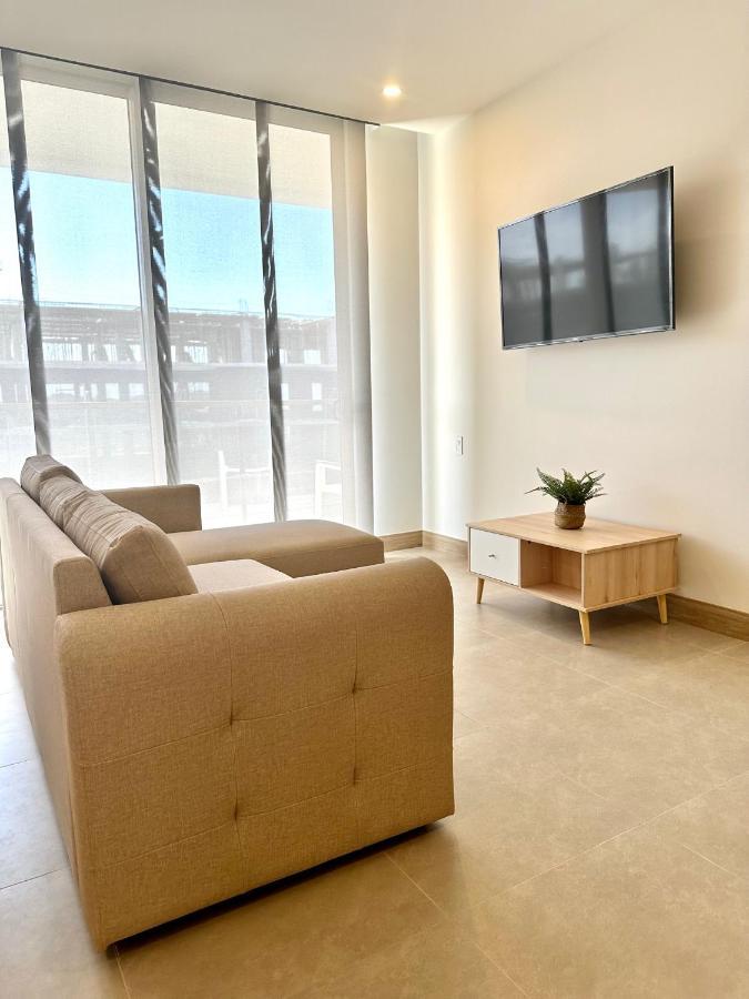 Apartamento En Condominio De Lujo Morros Zoe, Frente Al Mar Con Salida Directa A La Playa, En Serena Del Mar De Indias *