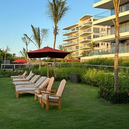 Apartamento En Condominio De Lujo Morros Zoe, Frente Al Mar Con Salida Directa A La Playa, En Serena Del Mar De Indias *