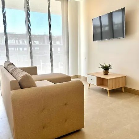 Apartamento En Condominio De Lujo Morros Zoe, Frente Al Mar Con Salida Directa A La Playa, En Serena Del Mar De Indias *